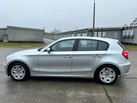 Gebraucht BMW 120 143 PS (105 kW) 2009 Silber Kleinwagen