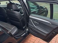 Gebraucht BMW 530 258 PS (189 kW) 2011 Schwarz Kombi