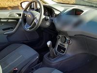 Gebraucht Ford Fiesta 82 PS (60 kW) 2009 Weiß Kleinwagen