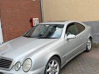 Gebraucht Mercedes CLK230 199 PS (146 kW) 2002 Silber Coupé