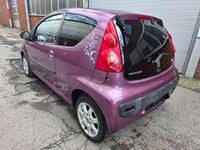 Gebraucht Peugeot 107 Envy 68 PS (50 kW) 2012 Metalliclackierung schutzlack Kleinwagen