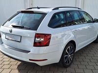 gebraucht Skoda Octavia Combi Ambition 2.0 TDI 110kW 7-Gang DSG