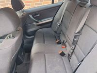 Gebraucht BMW 320 170 PS (125 kW) 2009 Schwarz Limousine