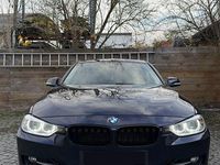 Gebraucht BMW 330 Sport Line 258 PS (189 kW) 2013 Blau Limousine