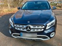 Gebraucht Mercedes GLA200 136 PS (100 kW) 2017 Blau SUV