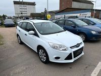 Gebraucht Ford Focus 101 PS (74 kW) 2013 Weiß Kombi