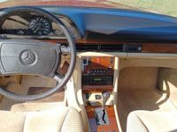 Gebraucht Mercedes 500 245 PS (180 kW) 1986 Rot Limousine