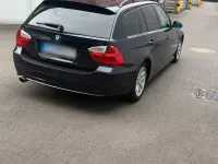 Gebraucht BMW 320 177 PS (130 kW) 2008 Blau Kombi