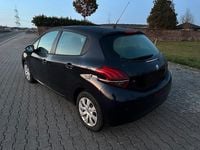 Gebraucht Peugeot 208 82 PS (60 kW) 2017 Blau Kleinwagen