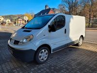 Gebraucht Renault Trafic 114 PS (83 kW) 2012 Weiß Van / Kleinbus