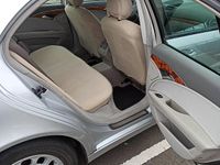 Gebraucht Mercedes E220 150 PS (110 kW) 2002 Silber Limousine