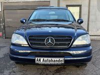 Gebraucht Mercedes ML320 218 PS (160 kW) 2000 Blau SUV