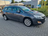 Gebraucht Opel Astra Edition 101 PS (74 kW) 2011 Grau Kombi