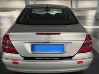 Second-hand Mercedes E200 163 CP (119 kW) 2003 Argintiu Berlinǎ