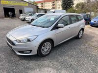 Usado Ford Focus Trend 101 CV (74 kW) 2015 Plateado Familiar