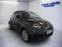 Neu Fiat 500e Red 86 kW (118 PS) 2025 Onyx black Cabrio