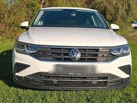 Gebraucht VW Tiguan 150 PS (110 kW) 2022 Weiß SUV