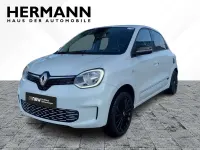 Second-hand Renault Twingo Techno 60 kW (82 CP) 2023 Alb Hatchback