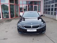 Gebraucht BMW 330e Sport Line 292 PS (214 kW) 2022 Saphirschwarz metallic Kombi