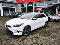 Neu Kia Ceed Style 140 PS (102 kW) 2025 Weiß Kleinwagen