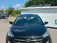 Gebraucht Hyundai i30 110 PS (80 kW) 2015 Schwarz Kombi