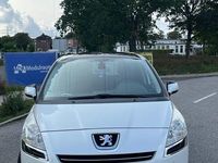 Gebraucht Peugeot 5008 111 PS (81 kW) 2011 Weiß Van / Kleinbus