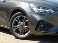 Gebraucht Ford Focus ST-Line X 125 PS (91 kW) 2020 Grau Limousine
