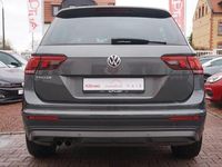 Second-hand VW Tiguan Comfortline 150 CP (110 kW) 2018 Gri SUV