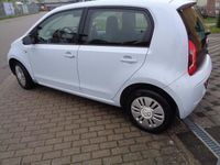 Second-hand VW up! 68 CP (50 kW) 2012 Albastru Hatchback