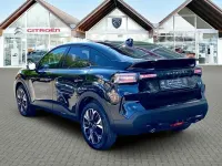 Neu Citroën C4 PureTech 131 PS (96 kW) 2025 Perla nera schwarz SUV
