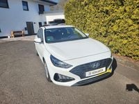 Gebraucht Hyundai i30 115 PS (84 kW) 2021 Weiß Limousine