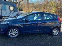 Gebraucht Ford Fiesta 82 PS (60 kW) 2012 Blau Kleinwagen