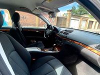 Gebraucht Mercedes E200 Elegance 163 PS (119 kW) 2003 Silber Limousine