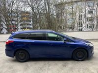 Gebraucht Ford Focus Individual 150 PS (110 kW) 2014 Blau Limousine