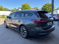 Neu Ford Focus Titanium 116 PS (85 kW) 2025 Grau Limousine