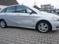 Gebraucht Mercedes B200 136 PS (100 kW) 2013 Silber Van / Kleinbus