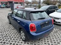 Gebraucht Mini Cooper 136 PS (100 kW) 2016 Deep blue metallic Kleinwagen