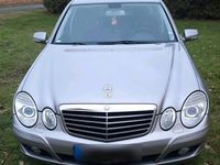 Gebraucht Mercedes E220 170 PS (125 kW) 2007 Silber Limousine