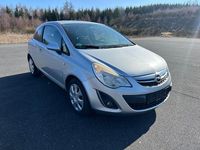 Gebraucht Opel Corsa 75 PS (55 kW) 2012 Silber Kleinwagen