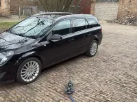 Gebraucht Opel Astra 150 PS (110 kW) 2008 Schwarz Kombi