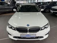 Gebraucht BMW 330e Advantage 184 PS (135 kW) 2022 Alpinweiss iii Kombi