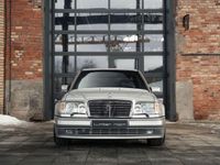 Gebraucht Mercedes E500 322 PS (236 kW) 1991 Silber Limousine