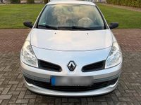 Gebraucht Renault Clio II Authentique 75 PS (55 kW) 2008 Grau Limousine