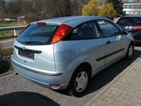 Gebraucht Ford Focus Trend 101 PS (74 kW) 2002 Silber Limousine
