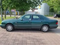Gebraucht Mercedes E240 Elegance 170 PS (125 kW) 1999 Limousine