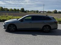 Gebraucht VW Passat R-line 272 PS (200 kW) 2024 Grau Kombi