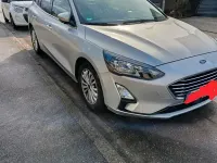 Używany Ford Focus Titanium 125 KM (91 kW) 2020 Srebrny Sedan/Limuzyna