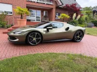 Gebraucht Ferrari 296 829 PS (609 kW) 2023 Grün