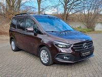 Gebraucht Mercedes T180 Progressive 131 PS (96 kW) 2021 Rot Van / Kleinbus