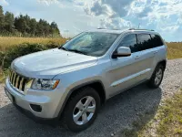 Gebraucht Jeep Grand Cherokee Laredo 286 PS (210 kW) 2011 Silber SUV
